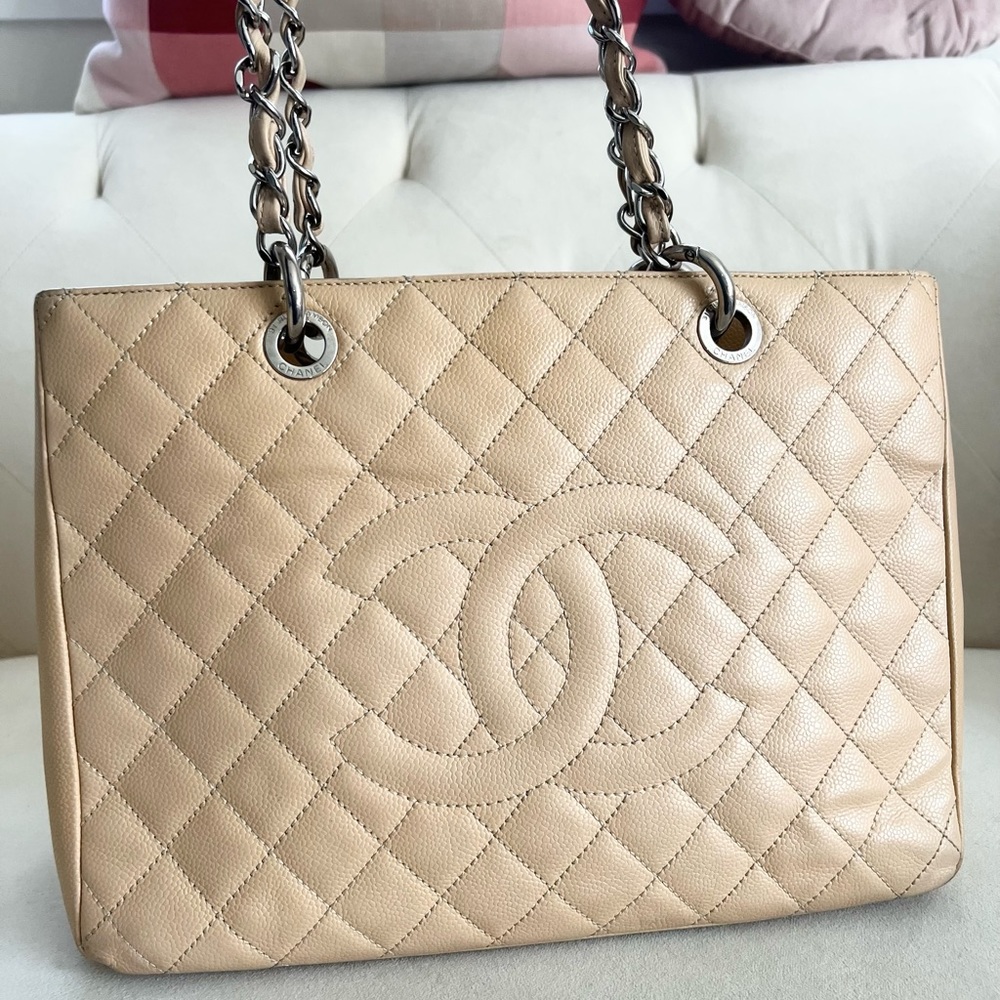Chanel Classic Timeless GST Beige Caviar with Silver hardware Bag - Picture 2 of 16